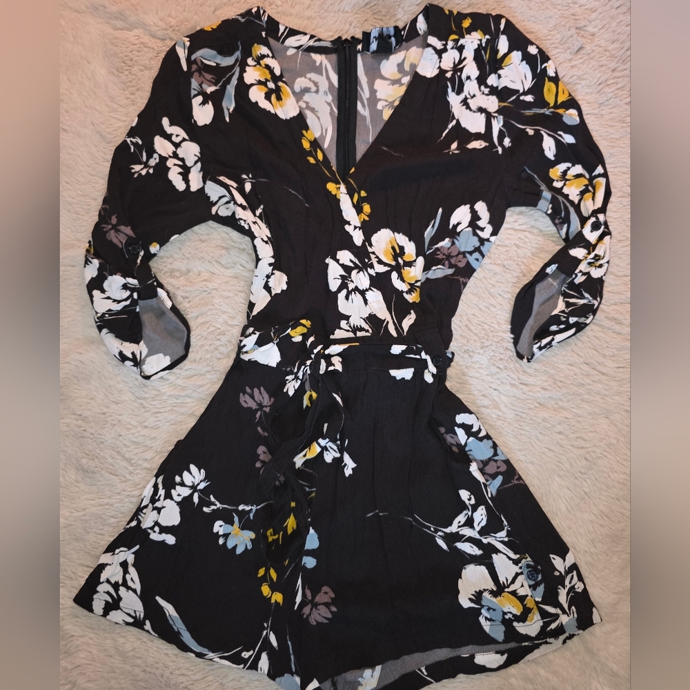 Yumi Kim Liz Romper Size Medium